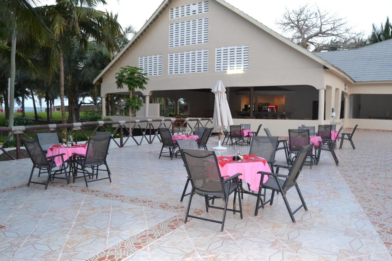Oceanic Bay Hotel & Resort Багамойо Екстериор снимка
